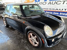2005 MINI COOPER BASE