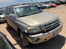 2005 TOYOTA HIGHLANDER 
