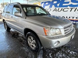 2001 TOYOTA HIGHLANDER BASE