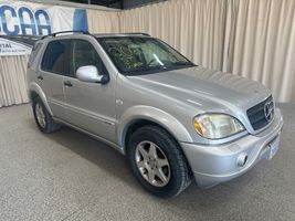 2001 MERCEDES-BENZ M CLASS ML320