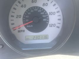 2004 NISSAN FRONTIER 