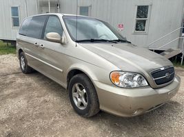 2004 KIA SEDONA 