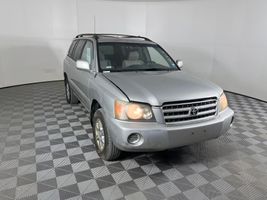 2002 TOYOTA HIGHLANDER 