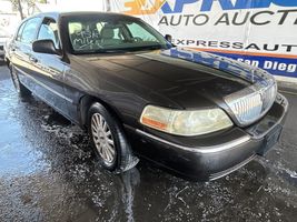 2005 LINCOLN TOWN CAR SIGNATURE L