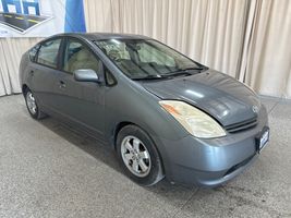 2004 TOYOTA PRIUS 