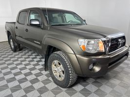 2011 TOYOTA TACOMA SR5