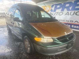 1996 DODGE GRAND CARAVAN SE
