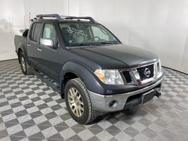 2010 NISSAN FRONTIER LE