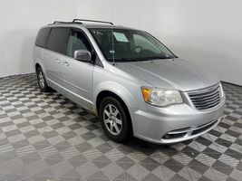 2011 CHRYSLER TOWN & COUNTRY TOURING L