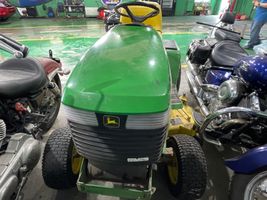 2011 JOHN DEER 200