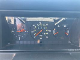 1992 VOLVO 240 
