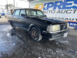 1988 VOLVO 240 