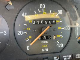 1988 VOLVO 240 