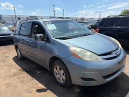 2006 TOYOTA SIENNA LE