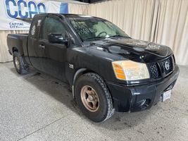 2004 NISSAN TITAN 