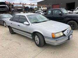 1989 FORD TAURUS GL