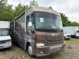 2008 WINNEBAGO W24 