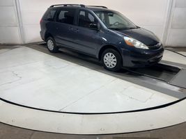 2008 TOYOTA SIENNA LE 7 PASSENGER