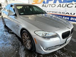 2011 BMW 5-SERIES 528I