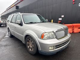2005 LINCOLN NAVIGATOR 
