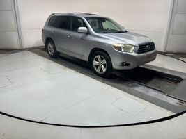 2009 TOYOTA HIGHLANDER LIMITED