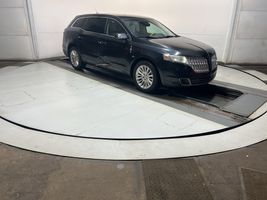 2010 LINCOLN MKT 