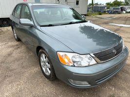 2000 TOYOTA AVALON 
