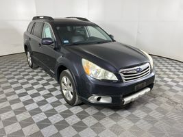 2010 SUBARU OUTBACK LIMITED
