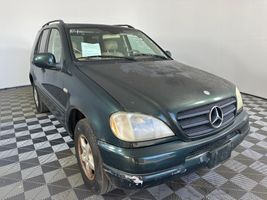 2001 MERCEDES-BENZ M CLASS ML320
