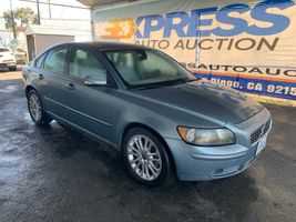 2005 VOLVO S40 BASE
