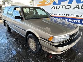1991 TOYOTA CAMRY DLX