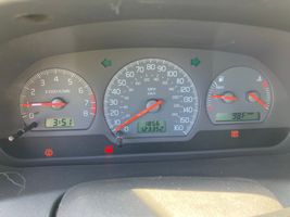 2002 VOLVO S40 