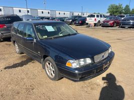 2000 VOLVO V70 