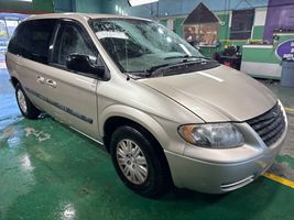 2005 CHRYSLER TOWN & COUNTRY