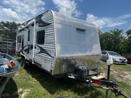 2011 MVP RV INC (IMPACT BY MVP) TOY HAULER  
