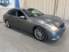 2011 INFINITI G37 JOURNEY
