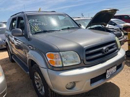 2003 TOYOTA SEQUOIA SR5