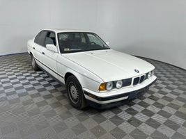 1990 BMW 5-SERIES 525I
