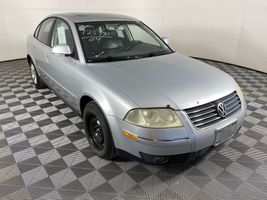 2004 VOLKSWAGEN PASSAT GLS