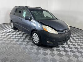 2006 TOYOTA SIENNA XLE