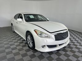 2011 INFINITI M37 X