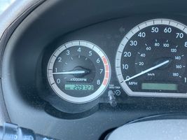 2004 TOYOTA SIENNA 