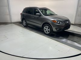 2012 HYUNDAI SANTA FE SE