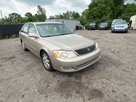 2000 TOYOTA AVALON