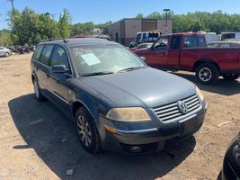 2002 VOLKSWAGEN PASSAT 