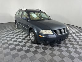 2002 VOLKSWAGEN PASSAT 