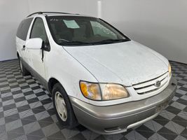 2003 TOYOTA SIENNA 