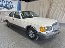 1984 MERCEDES-BENZ 300 SERIES 300SD