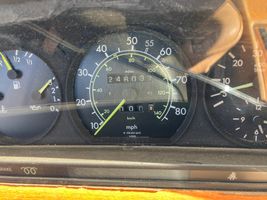 1984 MERCEDES-BENZ 300 SERIES 300SD
