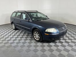 2004 VOLKSWAGEN PASSAT GLS
